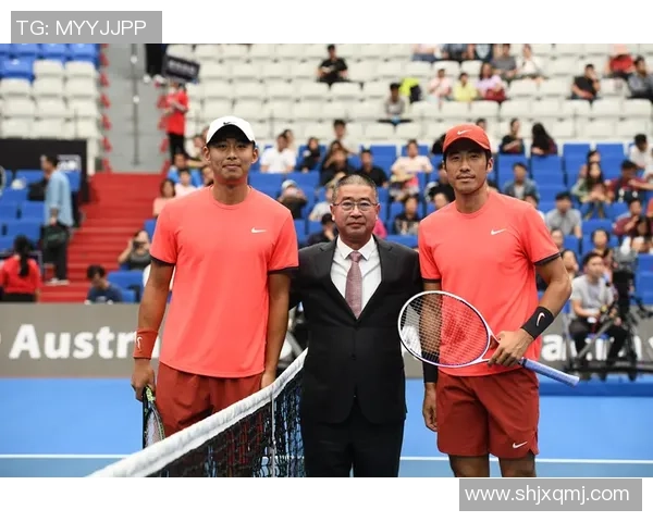 武汉篮球队耐力训练揭秘助力球队在赛场上逆风翻盘