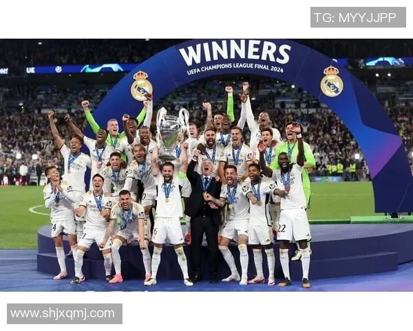 历史五大足球巨星的辉煌成就与传奇故事回顾