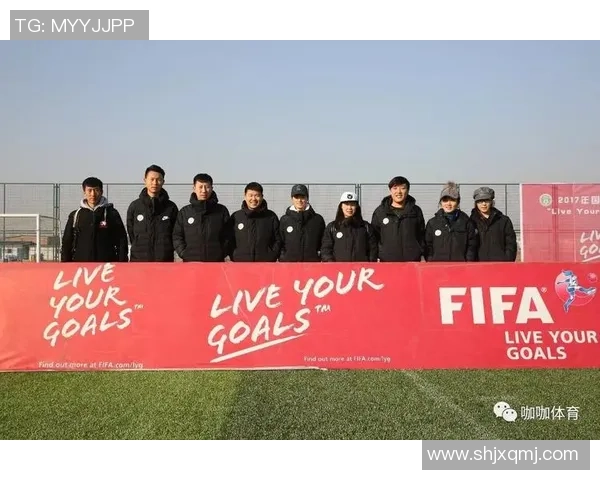 金钟国与足球明星亲密互动揭示运动员背后的真实故事与友谊 金钟国与足球明星亲密互动揭示运动员背后的真实故事与友谊